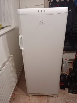 Mrazák Indesit - 1