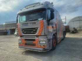 vyprošťovací a odtahový speciál Iveco -Pracovní stroj