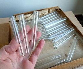 Prodám staré německé zkumavky - krabice po 200 kusech - 1
