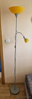 Stojací lampa