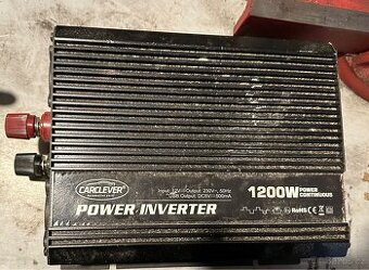 Měnič napětí Carclever 1200W