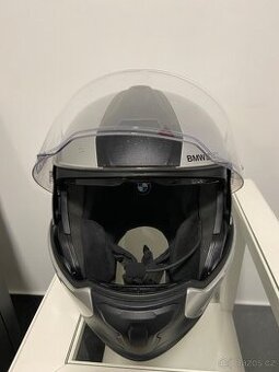 BMW HELMA S KOMUNIKATOREM