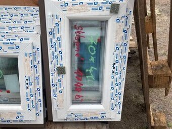 Prodám plastové okno 70x41 sklopné