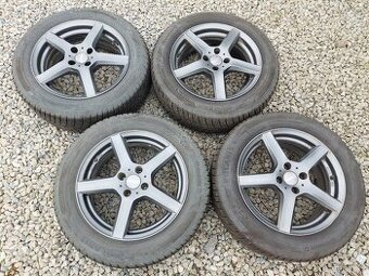sada alu kol Dacia - zimní pneu 205/55 R16  vzorek 7-8mm