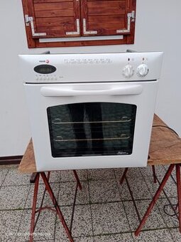 Vestavná trouba Fagor