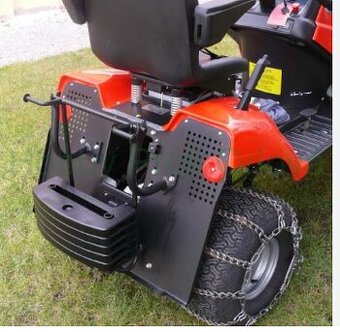 ZÁVAŽÍ PRO ZAHRADNÍ TRAKTOR