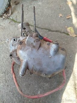 Motor manet skútr nebo drážní rikša bojler startér funkční