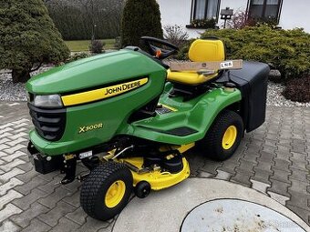 Zahradní traktor John Deere X300R