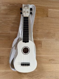 bílé ukulele ASTHON