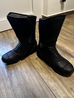 Zánovní boty zn. BUSE waterproof vel. 40