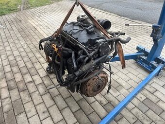Prodám motor axr