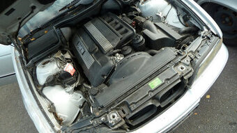 BMW 520I,E39,motor M52B20,206s4,110Kw,121Tkm, prodám,