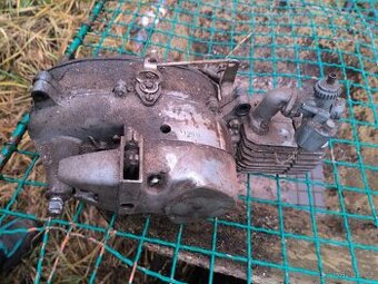 Motor Jawa pionýr 20 21 23