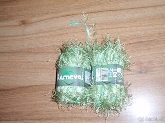 Ozdobná připlétací příze - vlna " Karneval "