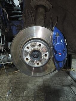 Přední 4 pístkové M Sport brzdy z BMW F3x