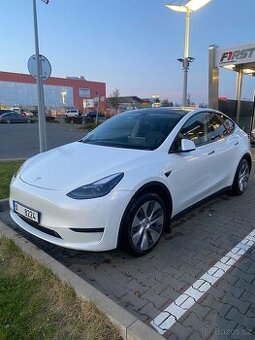 Tesla Model Y SR | 2023 | 95250km| Záruka | Autopilot HW3.0