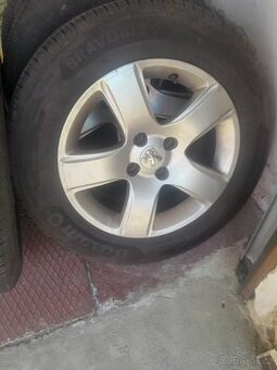 ALU KOLA PEUGEOT + LETNÍ PNEU BARUM 215/60 R16