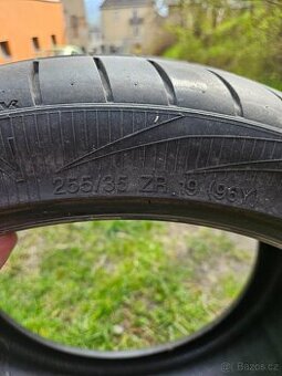 Vredestein Ultrac Vorti 255/35/19