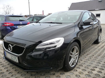 Volvo V40 D3 150k.s Momentum Automat