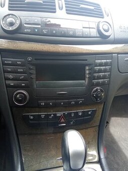 Prodám originální radio mercedes w 211