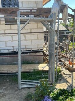 Prodam ram na leseni rux