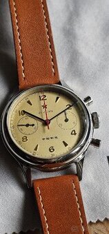 Seagull 1963 Chronograf Reedice, Red Star