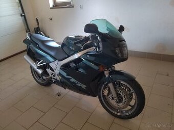 Honda VFR 750 F