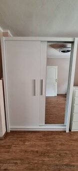Šatní skříně