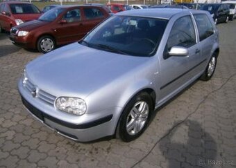 Volkswagen Golf 1.4i 16v serviska benzín manuál 55 kw