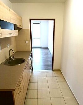 Pronájem bytu 1+kk 35 m² Otrokovice