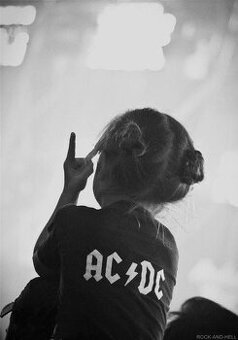 2 lístky na AC/DC - stání B