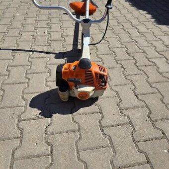 Profesionální křovinořez stihl fs560