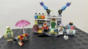 Lego hidden side