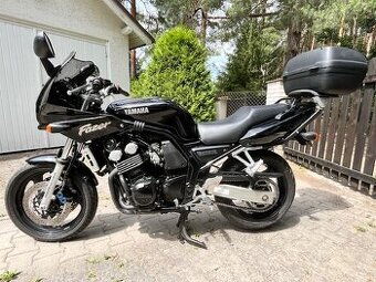 YAMAHA FZS 600 FAZER
