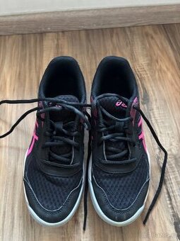 Dívčí sálovky 37