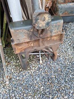 Zetor uřÍ litinová vana