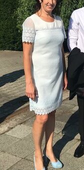 Šaty světle modré, krajkové