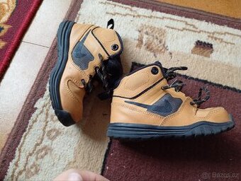 Chlapecke celorocni 25, nike boty