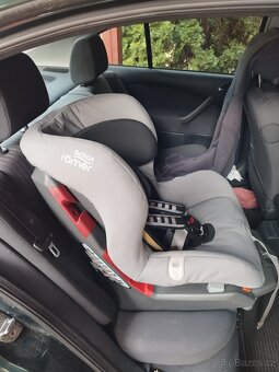 Autosedačka Britax Römer Safefix 9-18kg Isofix