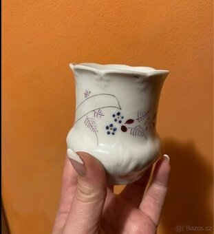 Malá porcelánová mléčenka