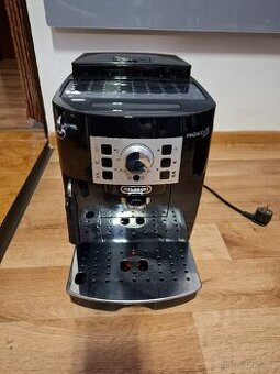 Prodám automatický kávovar De'Longhi Magnifica S