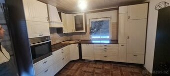 Kuchyňská linka – SKLADEM