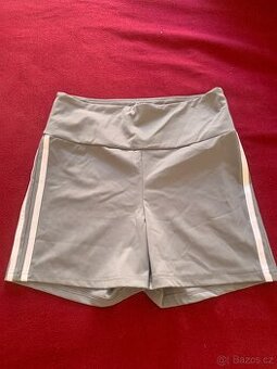 Sportovní kraťasy