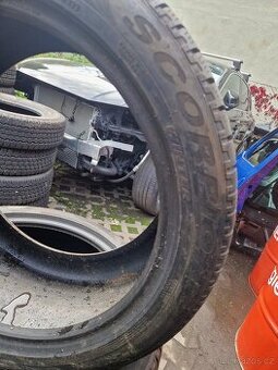 315 35 r20 275 40 r20 zimni pirelli