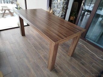 Jídelní stůl + židle