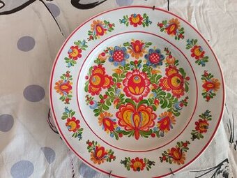 Starožitný ručně malovaný talíř – lidová keramika