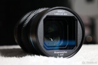 SIRUI 1.33x S35 Series Anamorphic Lens - RF MOUNT