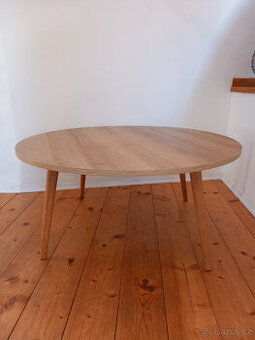 konferenční stolek