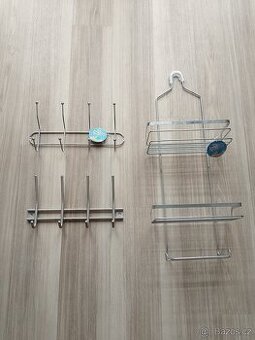 Daruji 2x nový věšák a 1x novou poličku