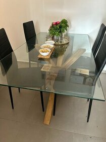 Luxusní jídelní stůl + 4 židle